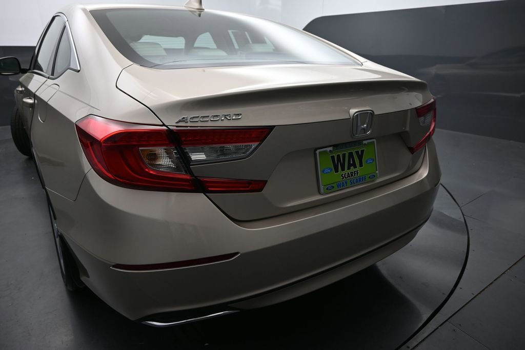 Used 2018 Honda Accord LX image 9