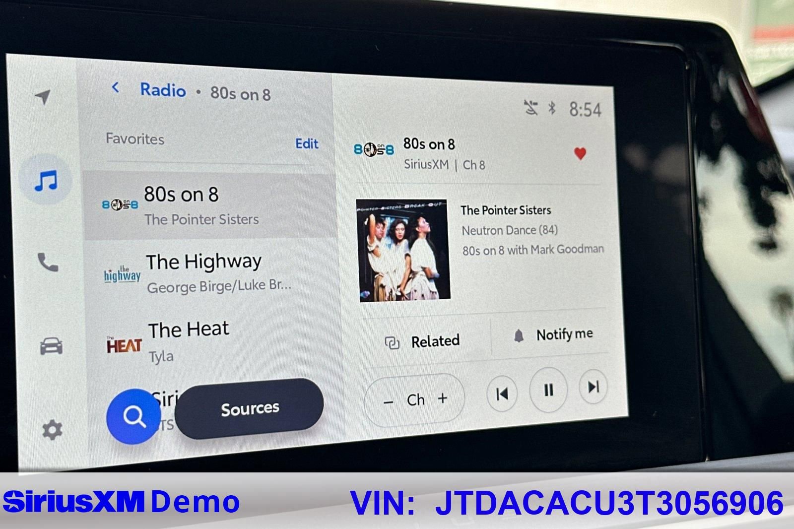 Used 2026 Toyota Prius Plug-In Hybrid FWD image 29
