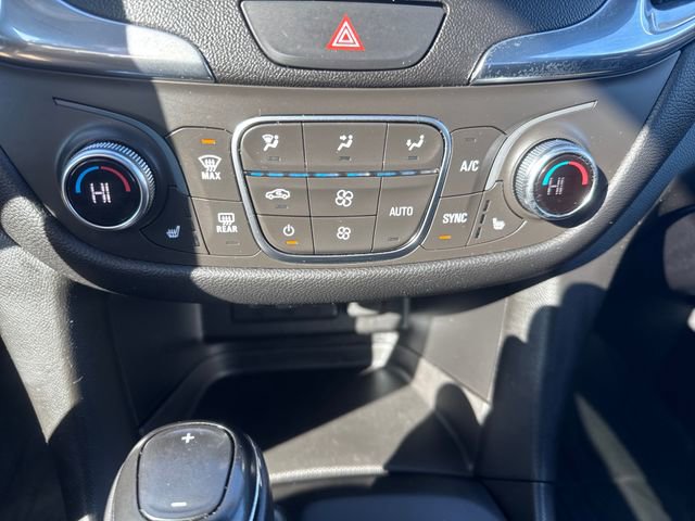 Used 2019 Chevrolet Equinox LT w/ Sun & Navigation Package image 21