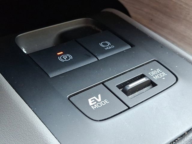 Used 2021 Toyota Venza XLE w/ Softex Package AWD/4WD image 25