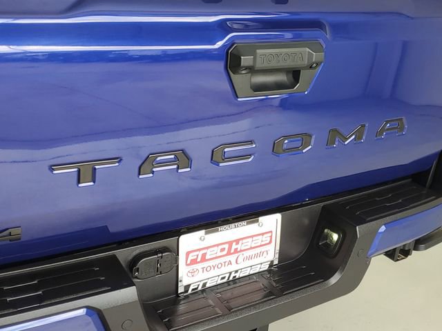 Used 2025 Toyota Tacoma TRD Sport w/ TRD Sport Premium Package image 9