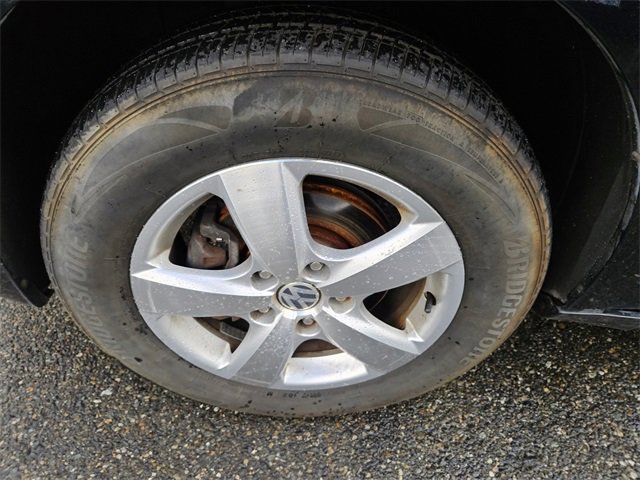 Used 2010 Volkswagen Routan SE image 7