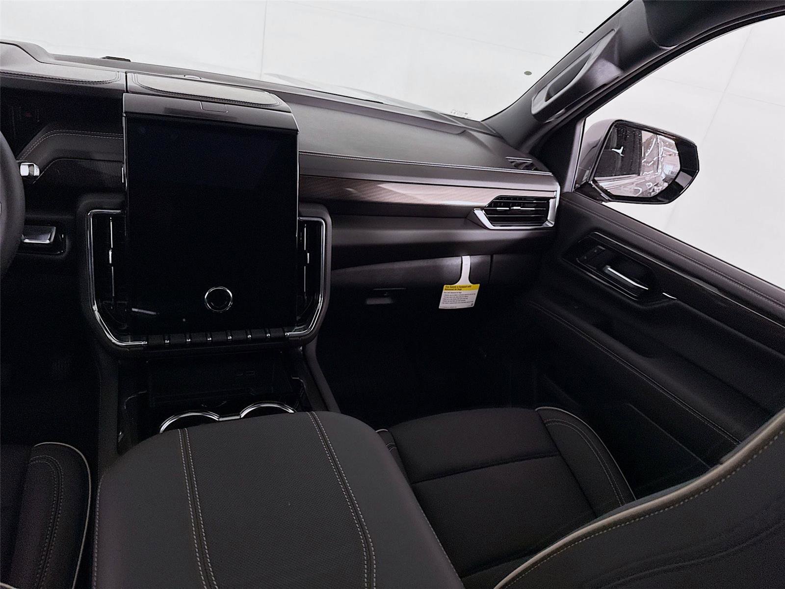 New 2026 GMC Yukon XL Elevation w/ Elevation Premium Package AWD/4WD image 18