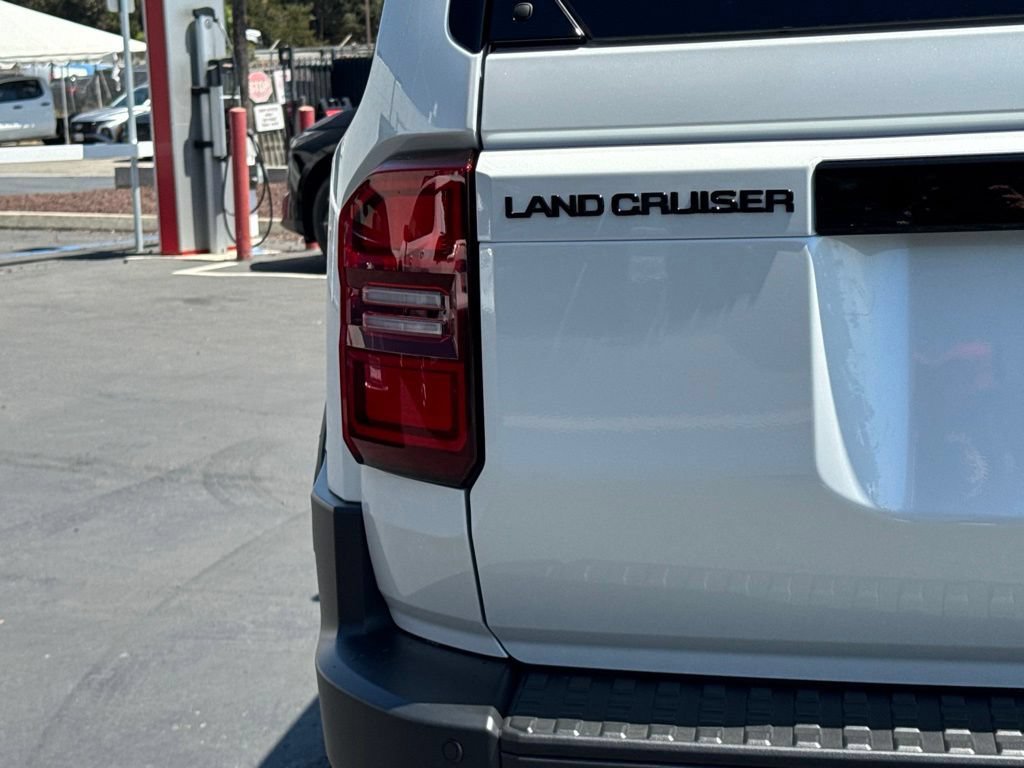 New 2027 Toyota Land Cruiser w/ Premium Package AWD/4WD image 14