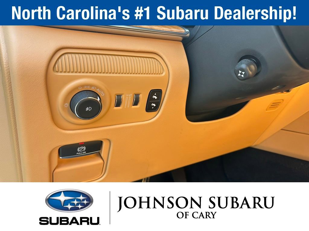 Used 2022 Jeep Grand Wagoneer Series III w/ Rear Seat Video Group 1 image 22