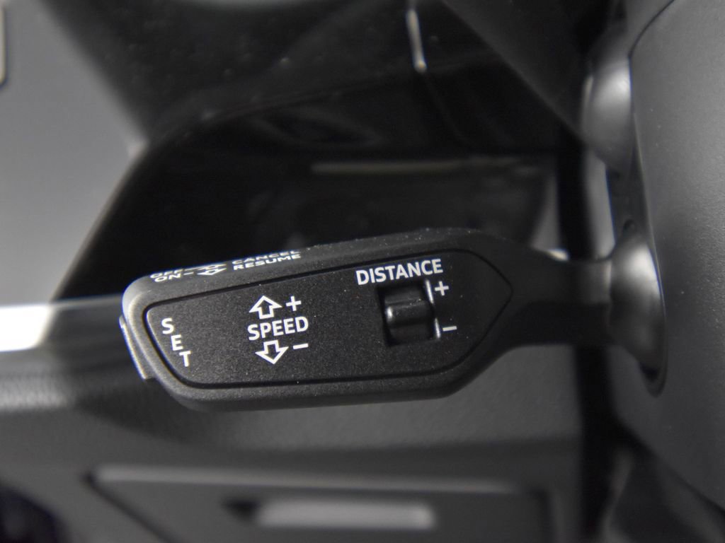 New 2025 Audi Q3 2.0T Premium image 25