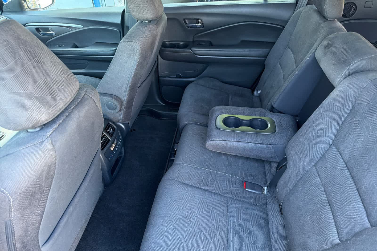 Used 2022 Honda Pilot Sport image 4