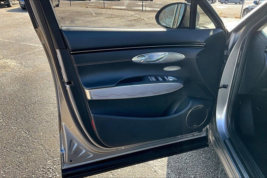 Used 2023 Genesis GV70 2.5T w/ Advanced Package image 25