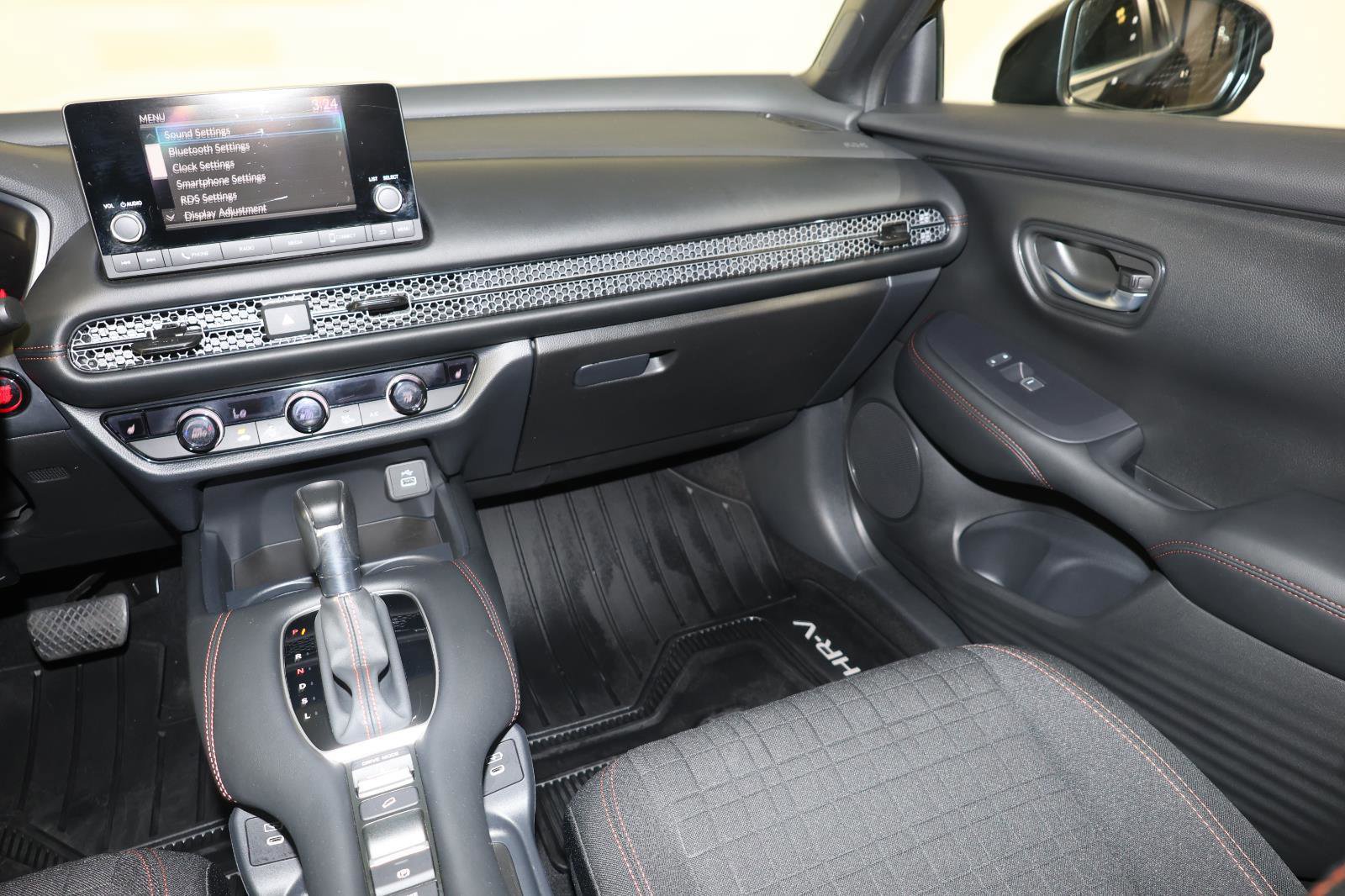 Used 2025 Honda HR-V Sport image 11