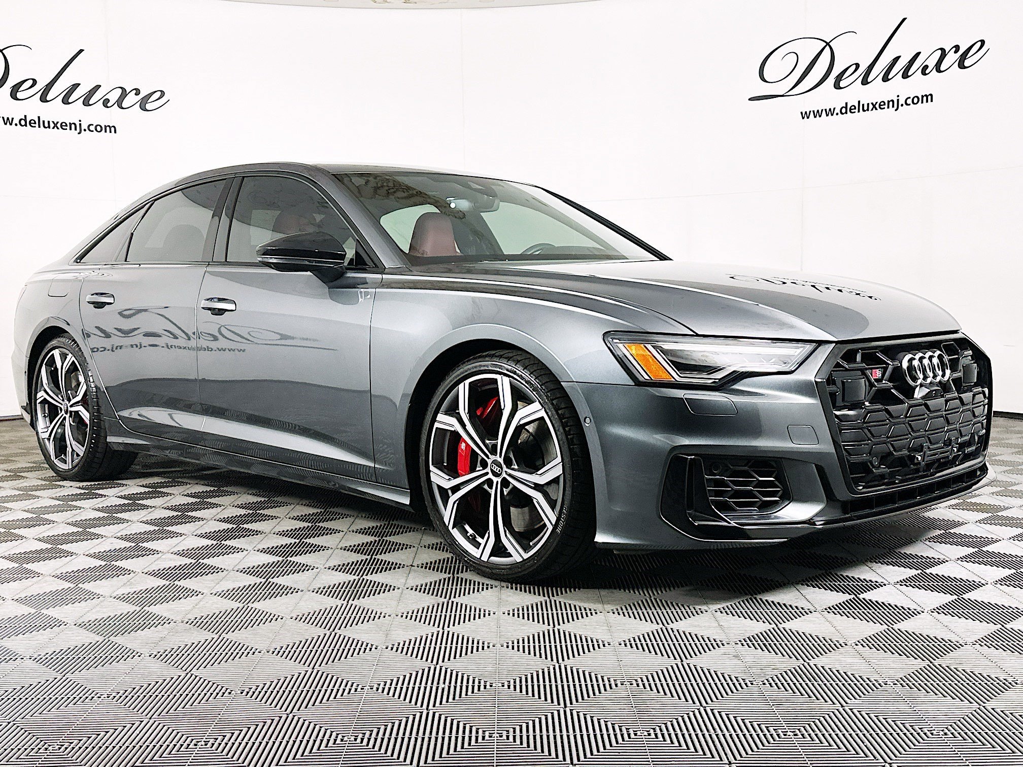 Used 2025 Audi S6 Premium Plus w/ Premium Plus Package AWD/4WD video 1