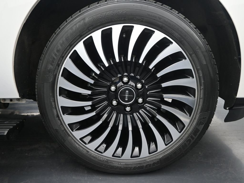 Used 2020 Lincoln Navigator Black Label image 17