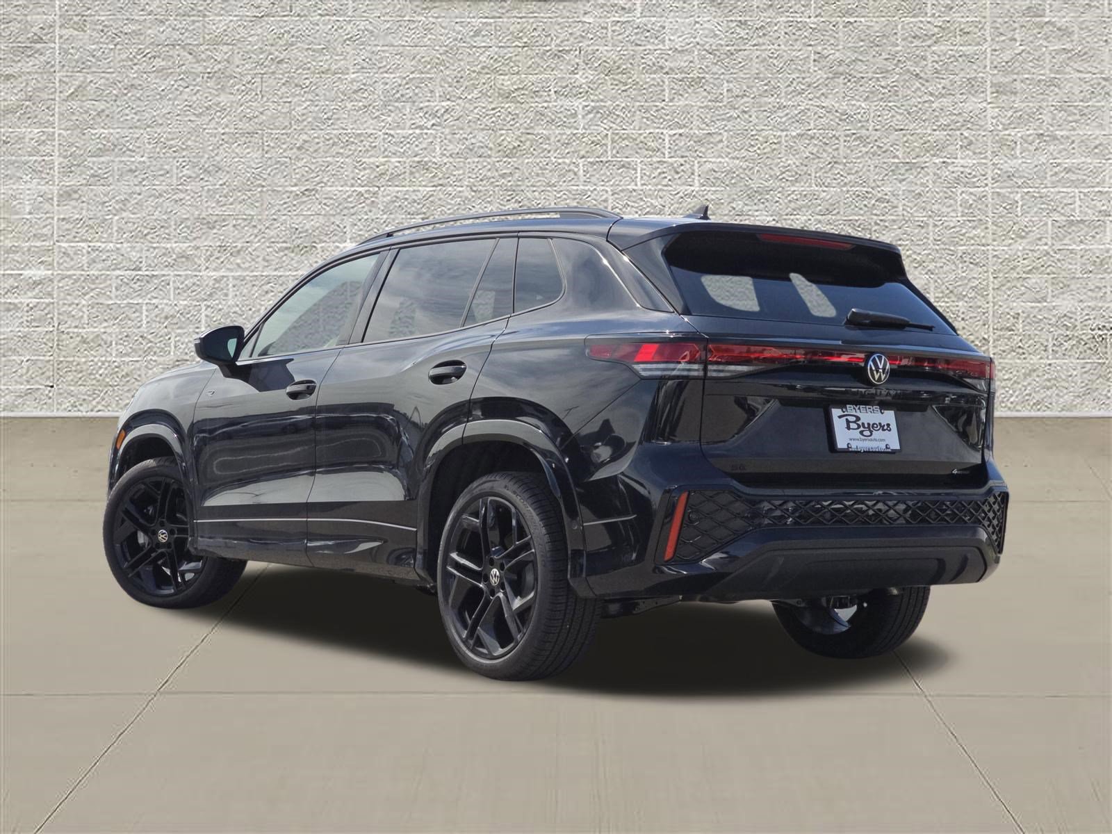 New 2026 Volkswagen Tiguan SE R-Line AWD/4WD image 5