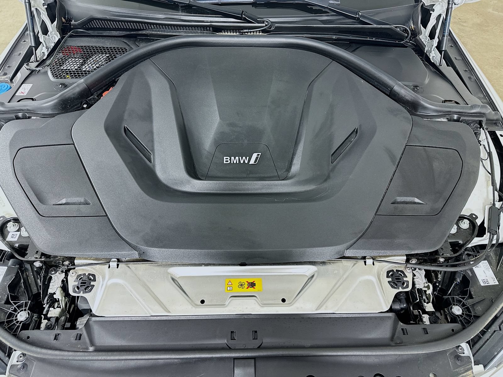 Used 2025 BMW i4 eDrive40 RWD image 13