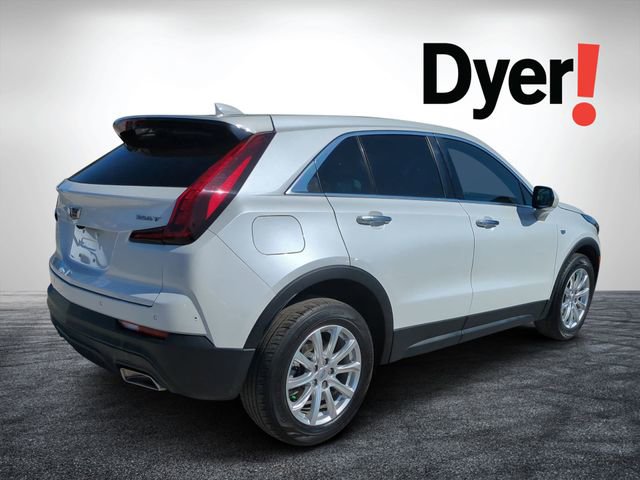 Used 2021 Cadillac XT4 Luxury w/ Driver Awareness Package image 3