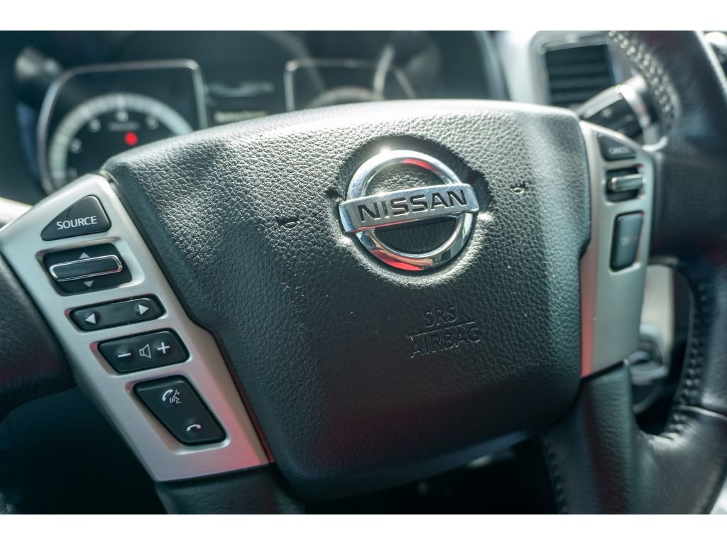 Used 2018 Nissan Titan SV w/ SV Convenience Package AWD/4WD image 29