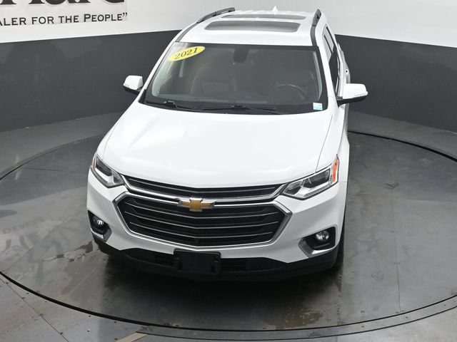 Used 2021 Chevrolet Traverse LT w/ LT Premium Package AWD/4WD image 49