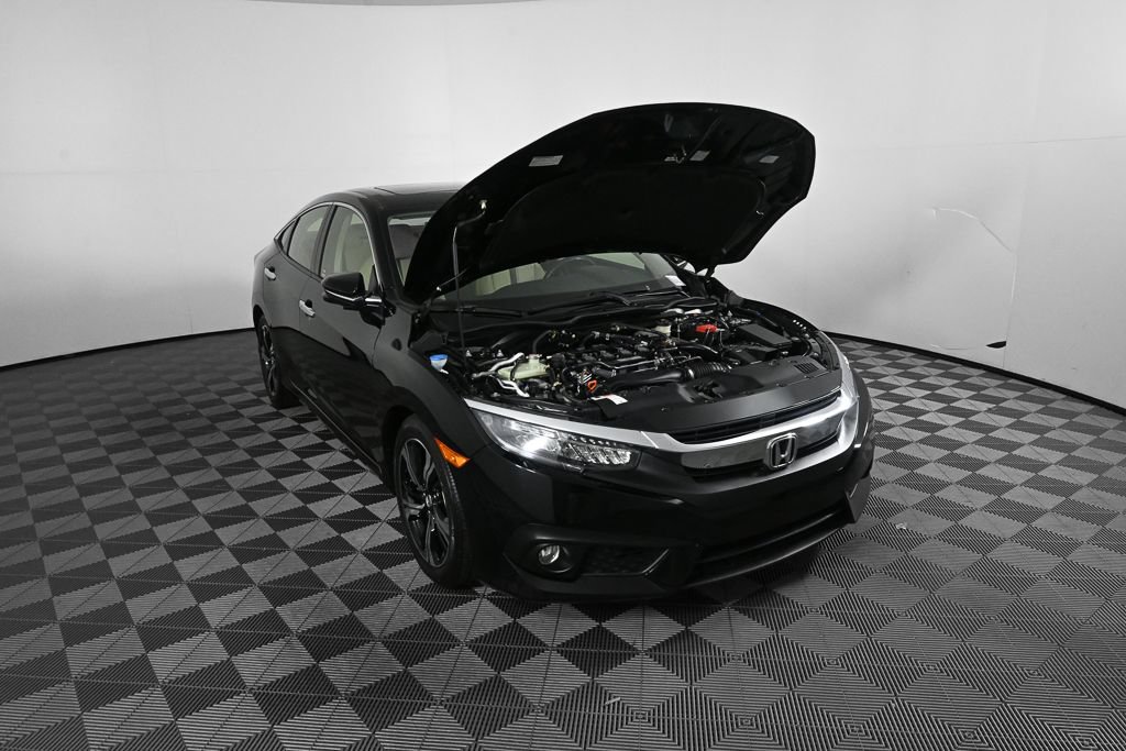 Used 2018 Honda Civic Touring image 30