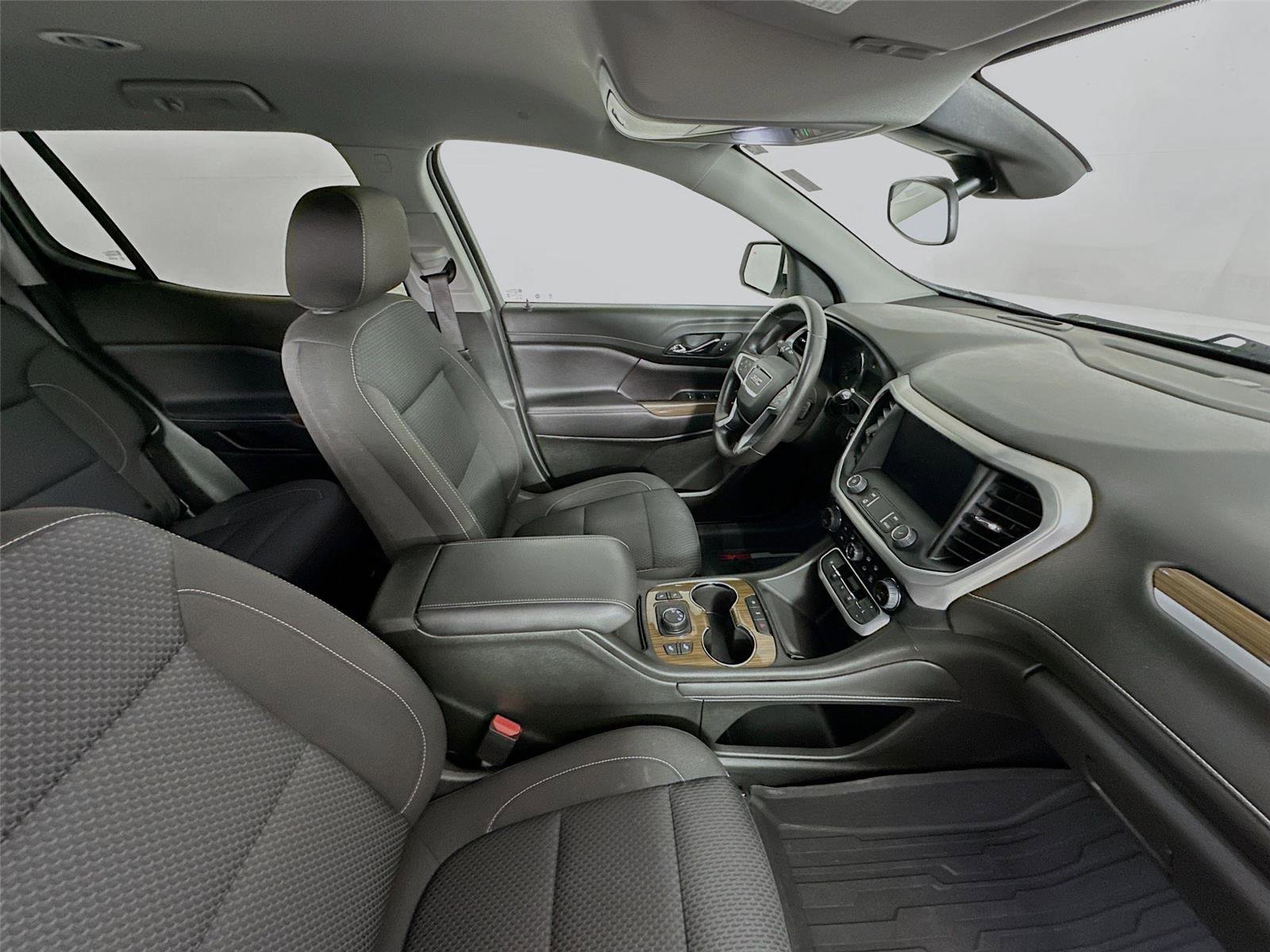 Used 2023 GMC Acadia SLE w/ Driver Convenience Package image 28