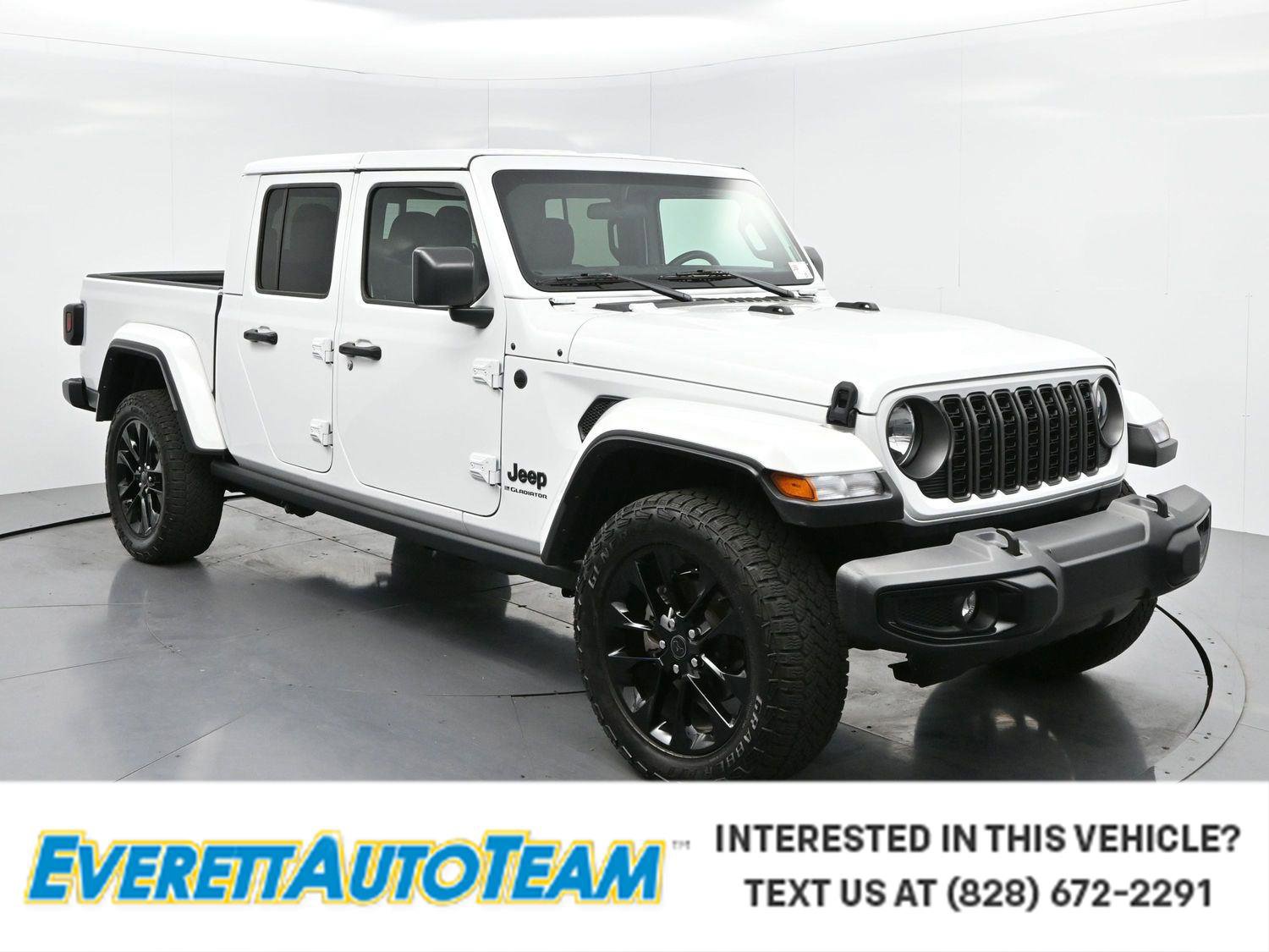 Used 2024 Jeep Gladiator Sport AWD/4WD image 1