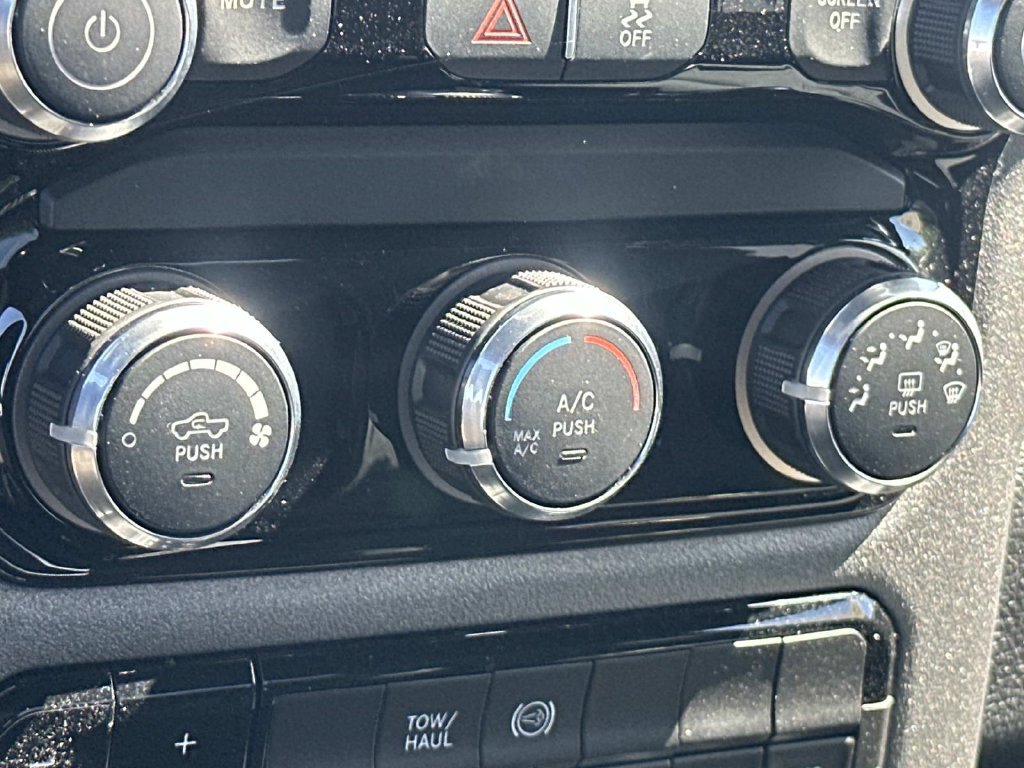 New 2025 RAM 3500 Tradesman AWD/4WD image 19