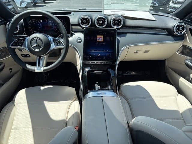 Used 2025 Mercedes-Benz C 300 4MATIC Sedan image 9