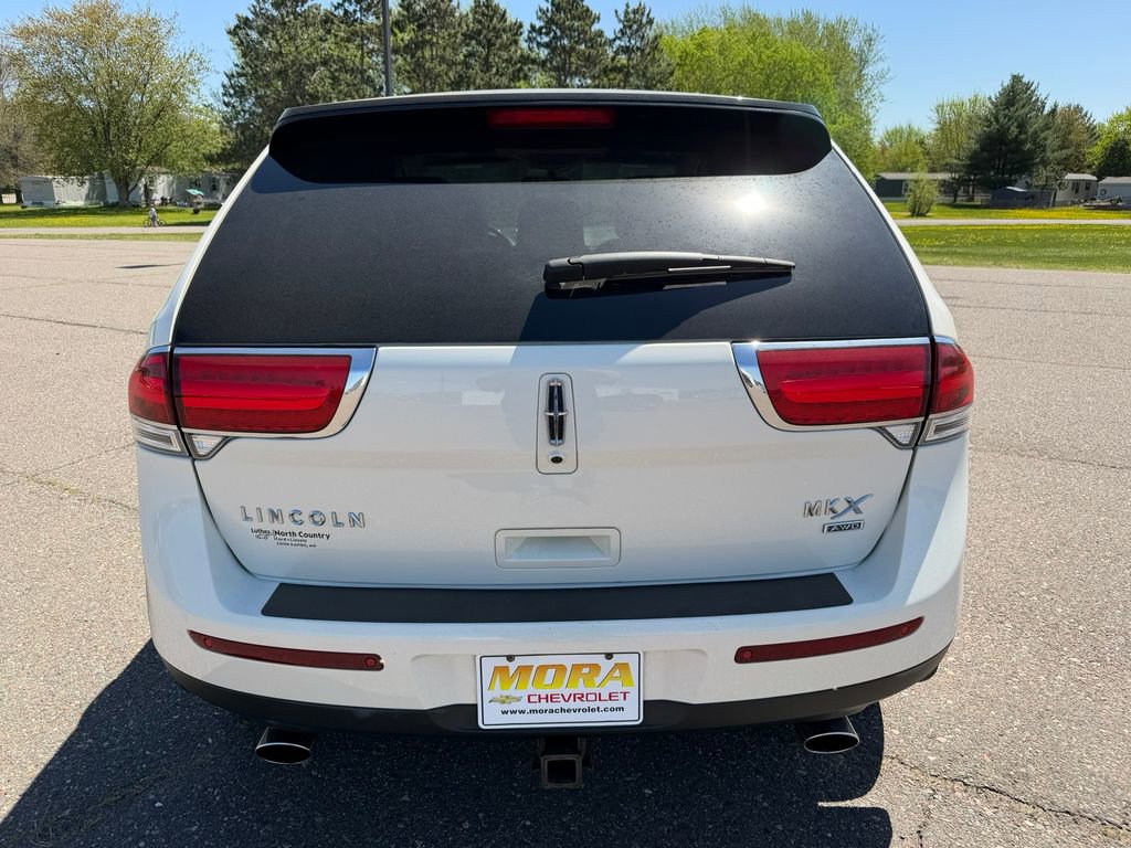 Used 2013 Lincoln MKX AWD image 4