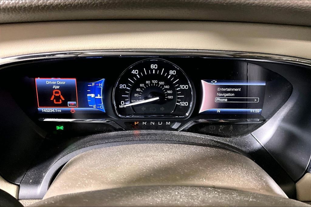 Used 2016 Lincoln Navigator Select image 16