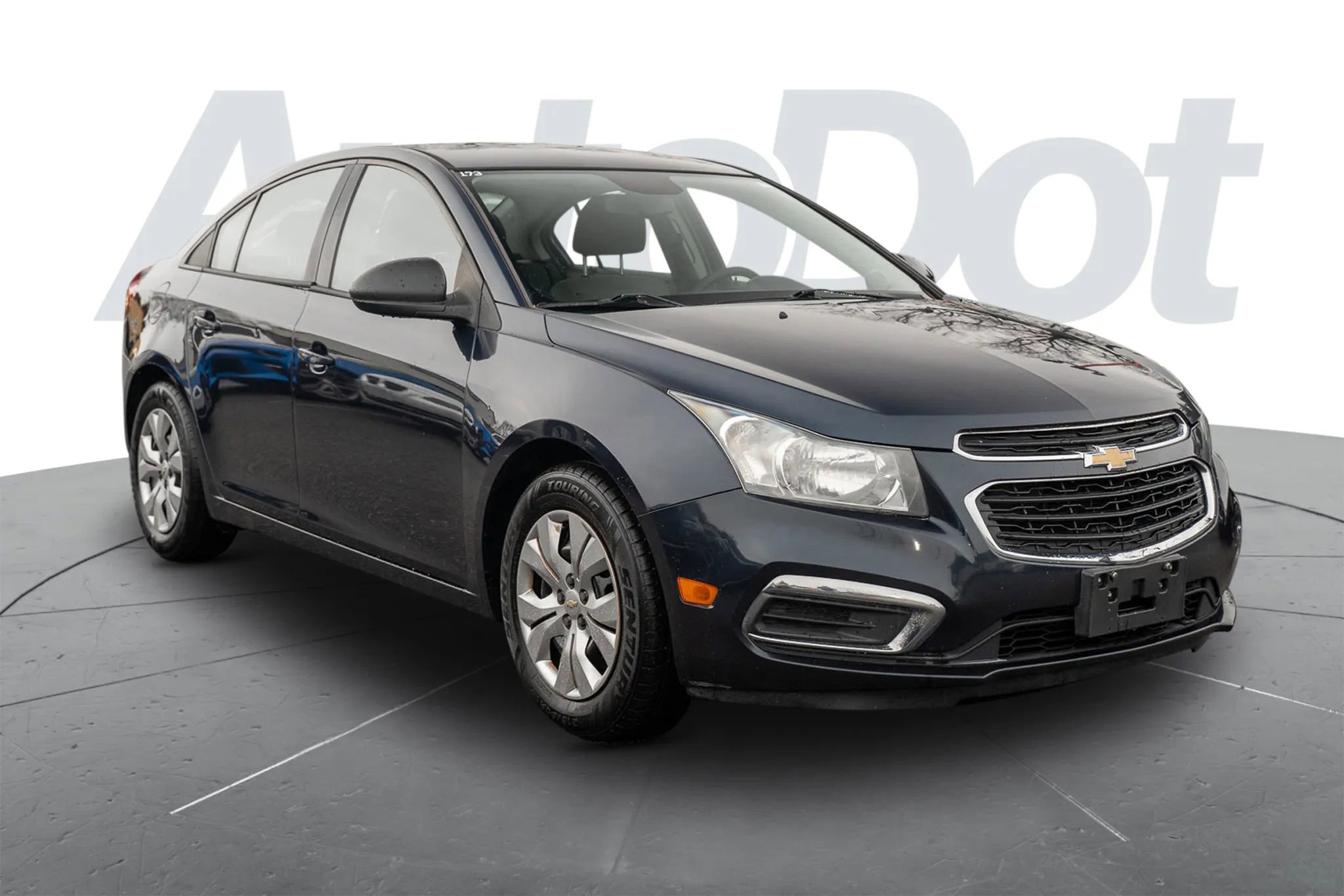 Used 2015 Chevrolet Cruze L image 4