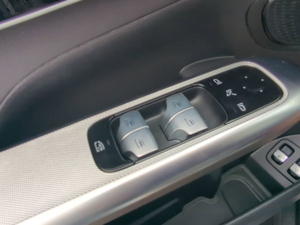 New 2025 Mercedes-Benz GLC 350e 4MATIC image 11