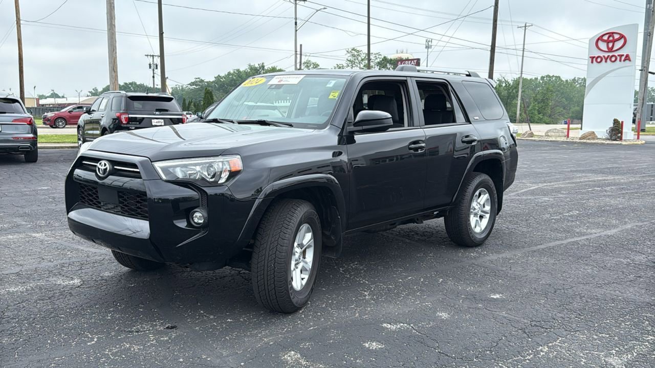 Certified 2024 Toyota 4Runner SR5 image 3