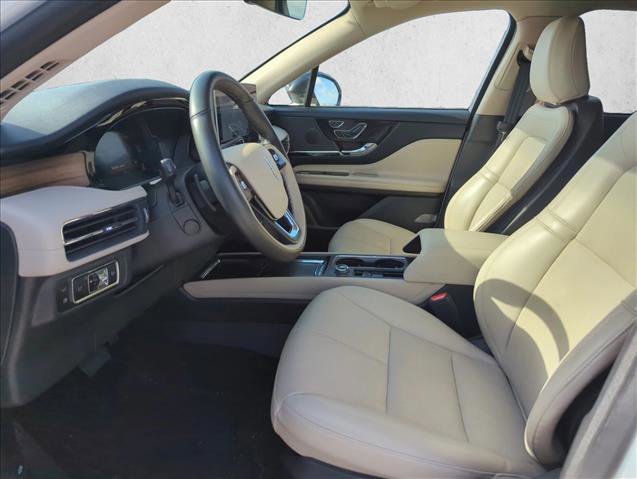 Used 2025 Lincoln Corsair Grand Touring w/ Equipment Group 301A image 12