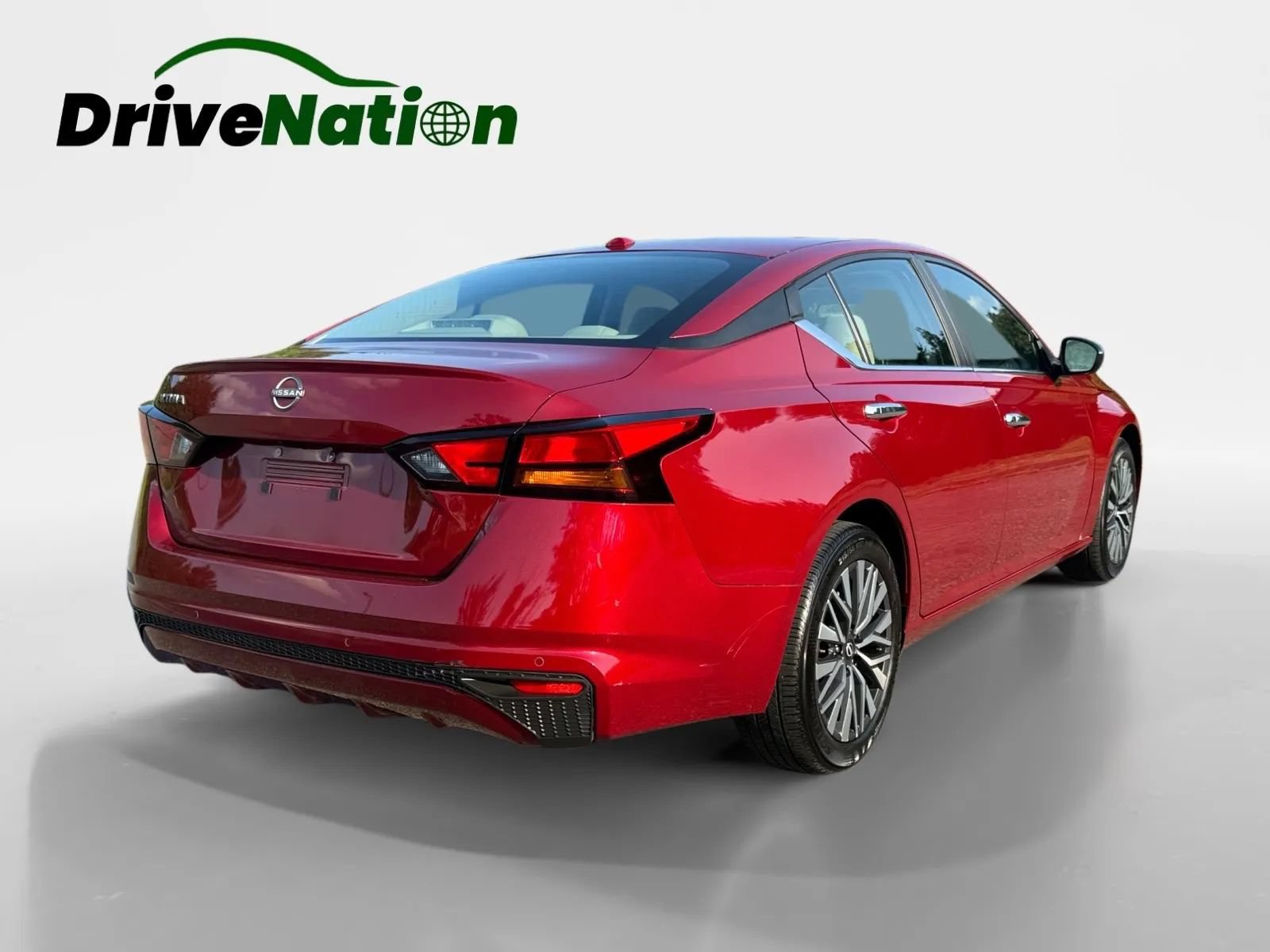 Used 2025 Nissan Altima 2.5 SV FWD image 5