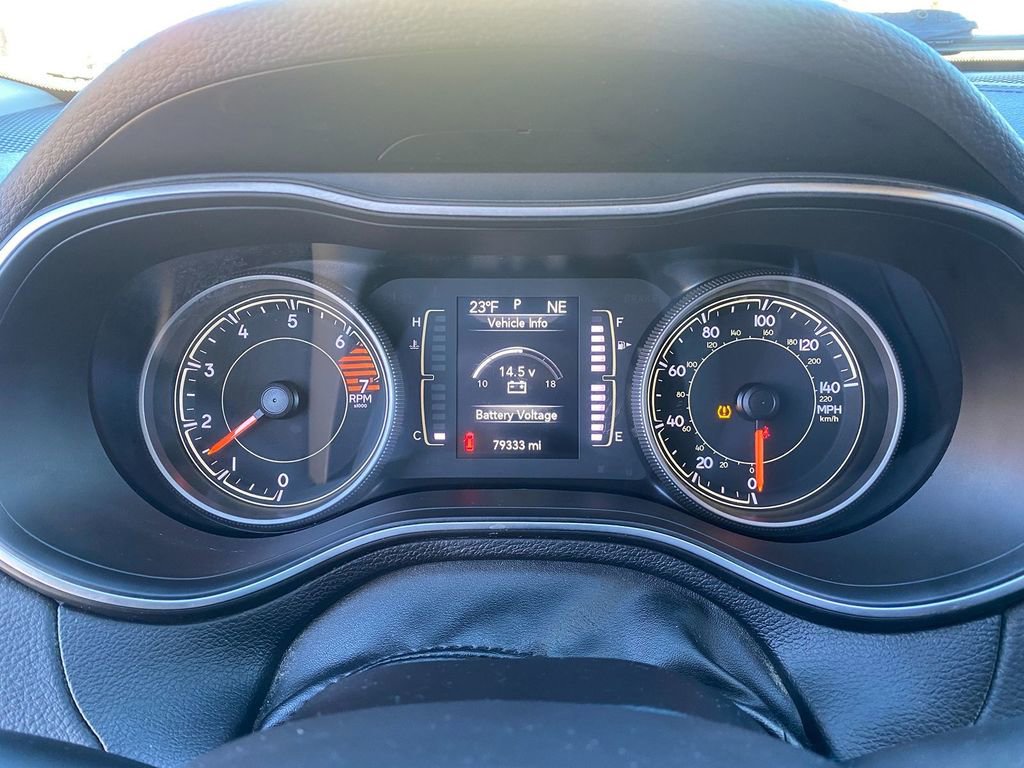 Used 2019 Jeep Cherokee Latitude w/ Popular Appearance Group image 18