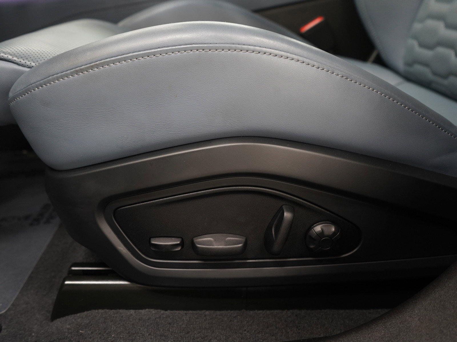 Used 2023 Audi e-tron GT Premium Plus w/ Performance Package image 25