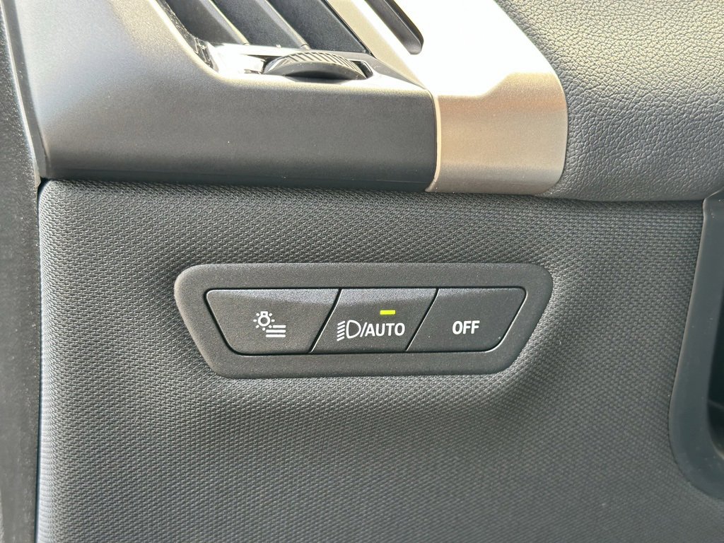 New 2026 BMW iX xDrive60 image 34