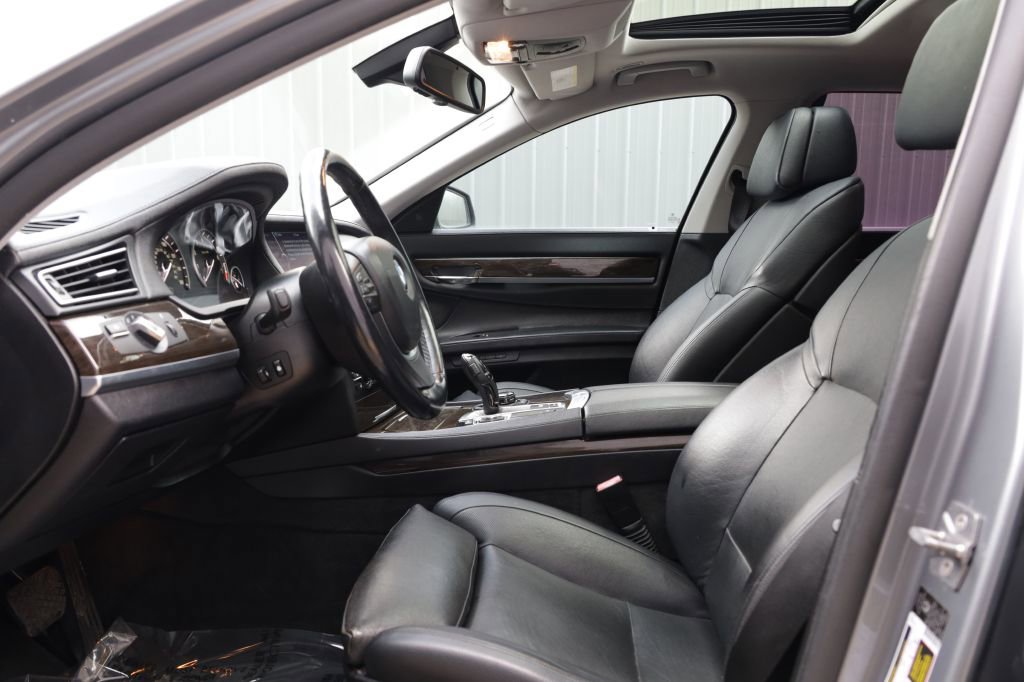 Used 2012 BMW 740Li image 13