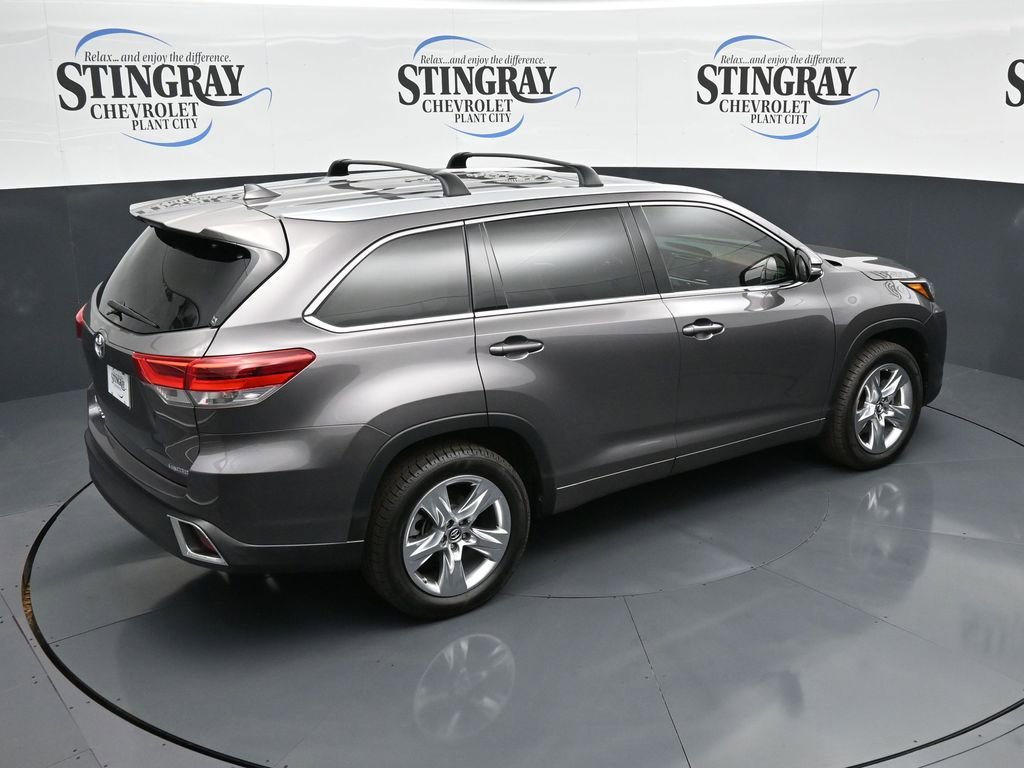 Used 2017 Toyota Highlander Limited image 15
