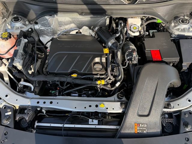 Used 2025 Chevrolet Trax LS w/ LS Convenience Package FWD image 21