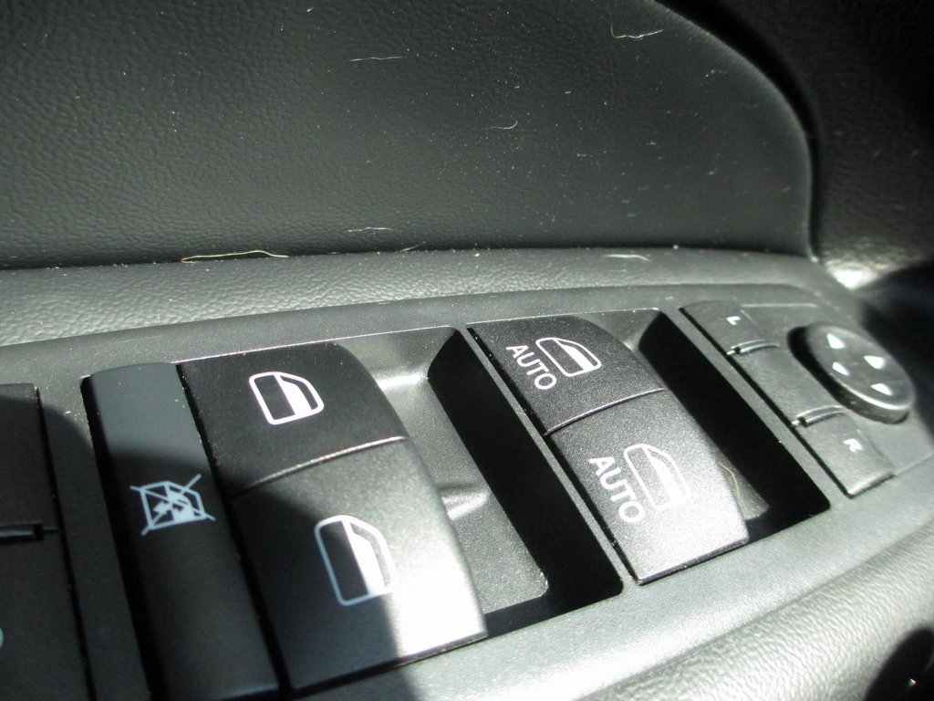 Used 2020 Jeep Grand Cherokee Laredo w/ Quick Order Package 2BN North image 24