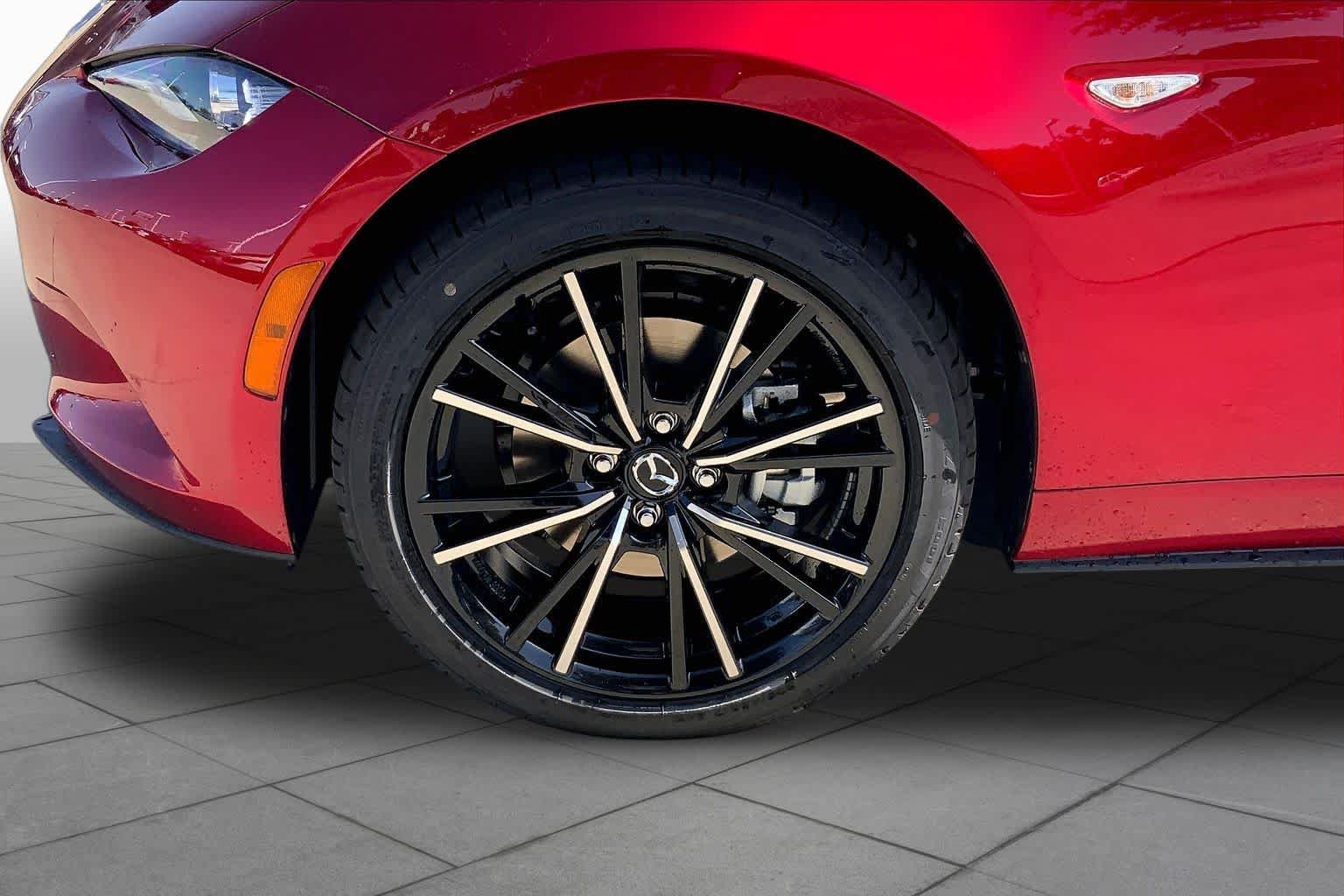 New 2026 MAZDA MX-5 Miata RF Grand Touring RWD image 11