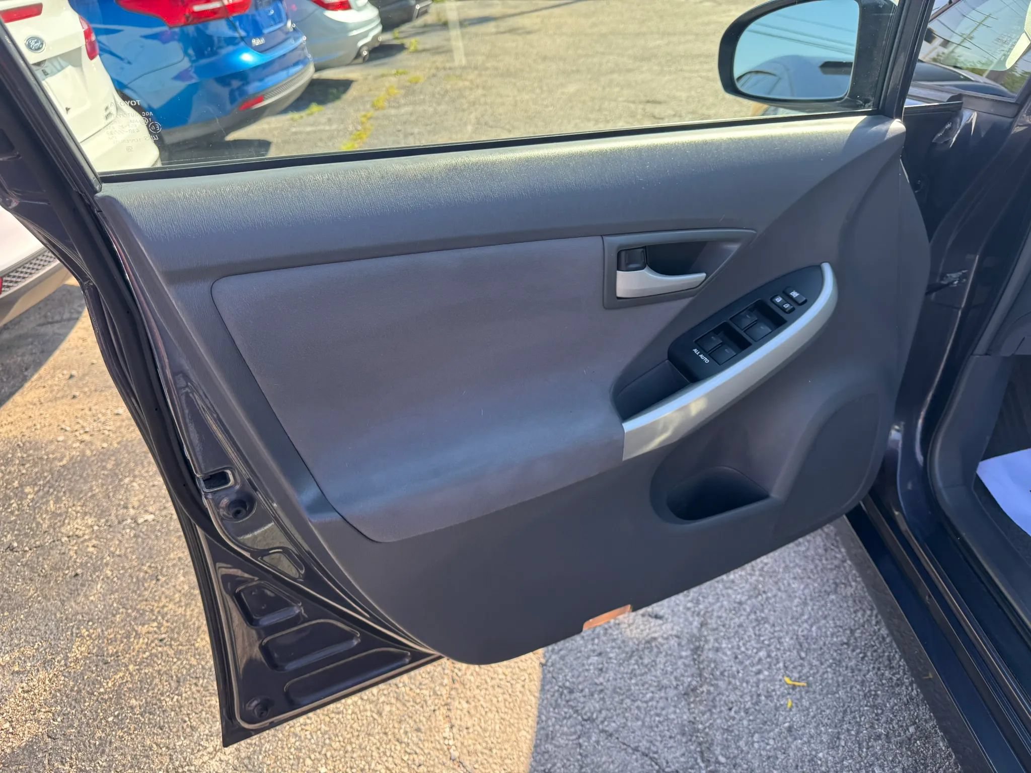 Used 2010 Toyota Prius Two FWD image 12