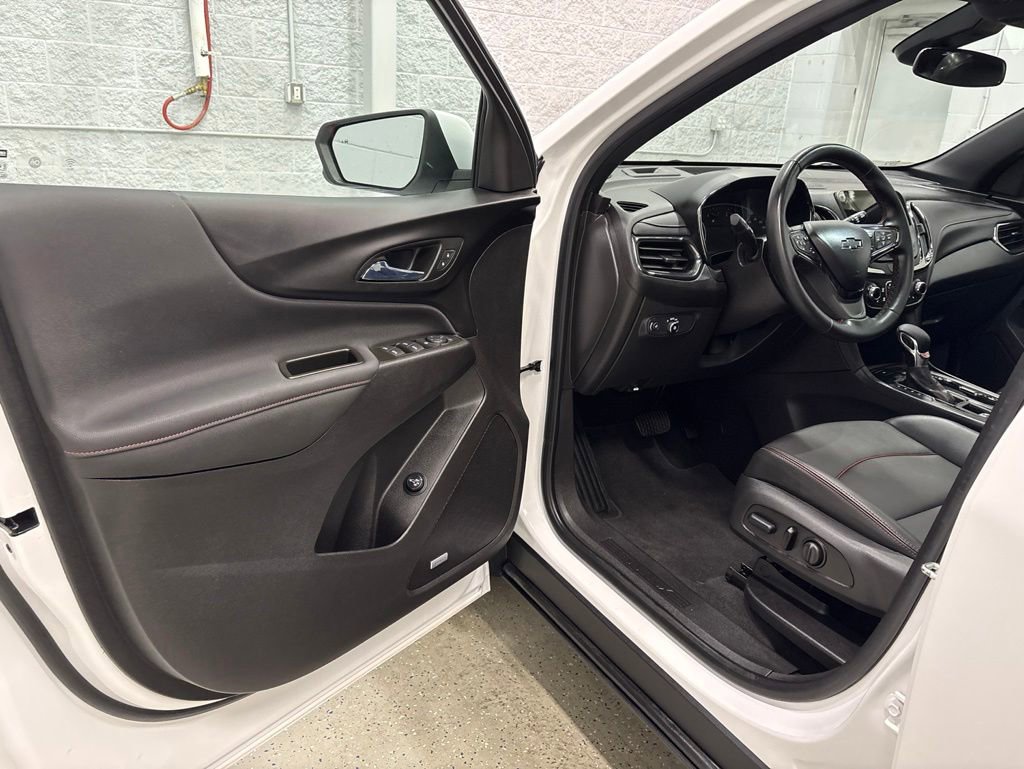 Used 2024 Chevrolet Equinox RS w/ RS Leather Package AWD/4WD image 16