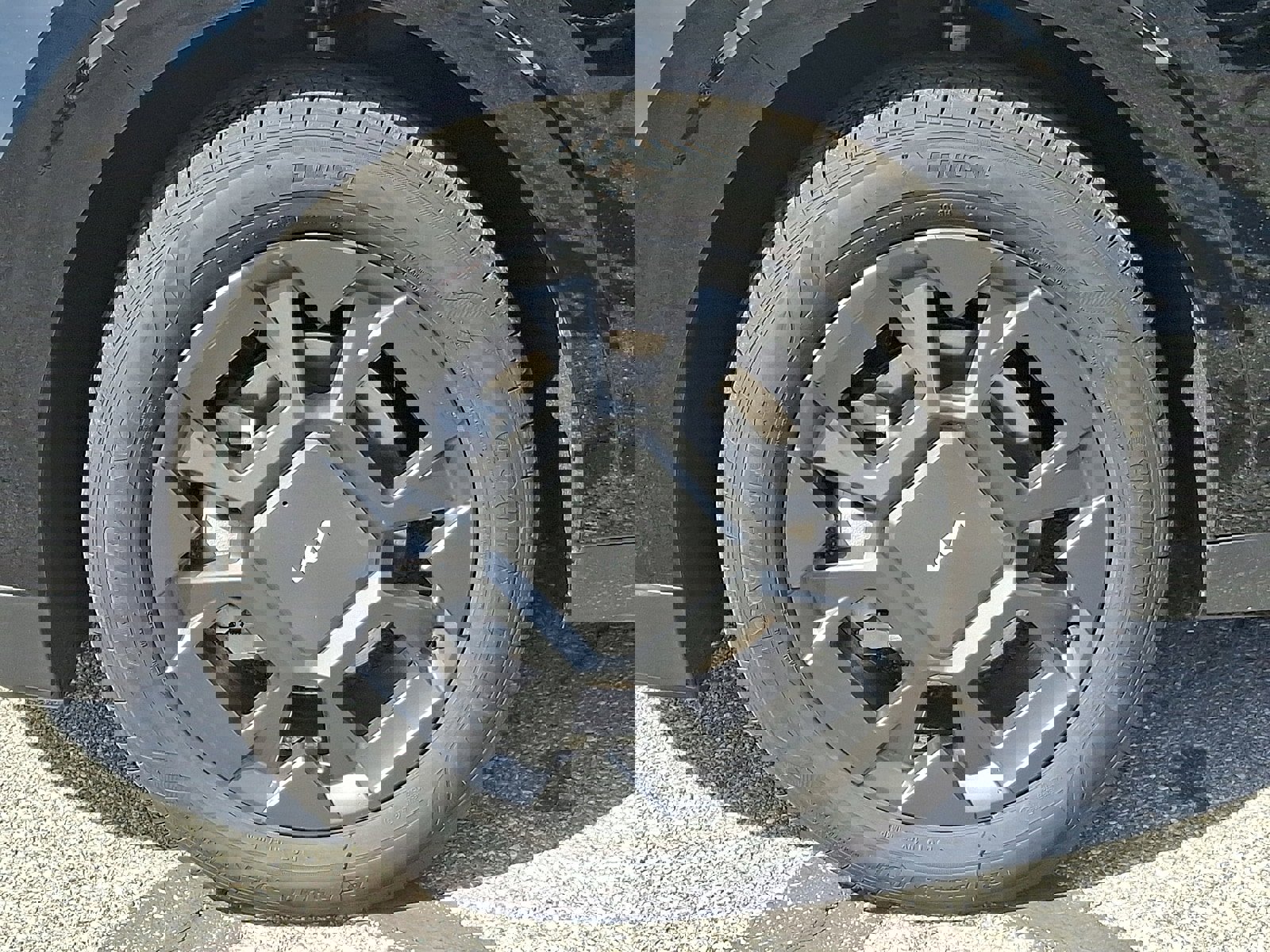 New 2026 Kia Carnival EX image 5