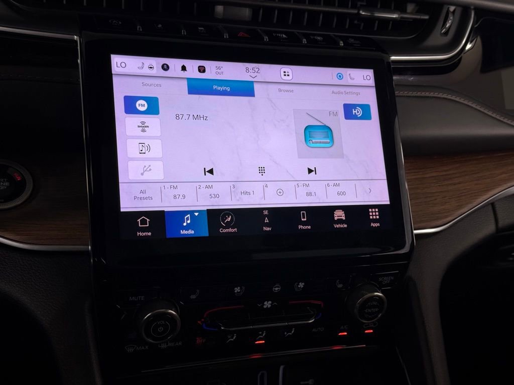 Certified 2022 Jeep Grand Cherokee Summit w/ Adv Protech Group IV image 18