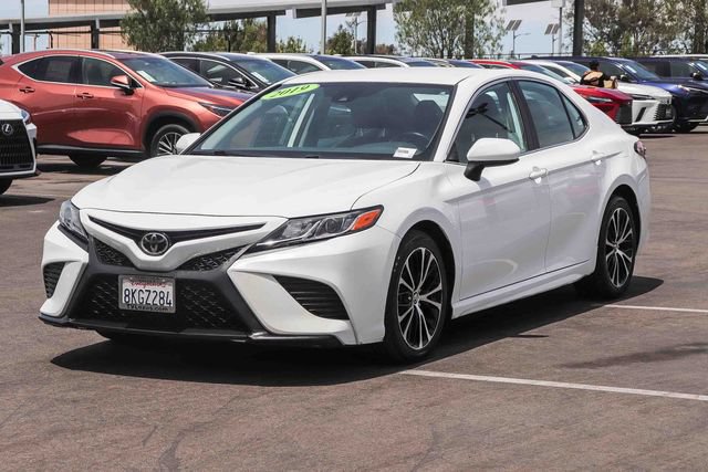 Used 2019 Toyota Camry SE FWD image 3