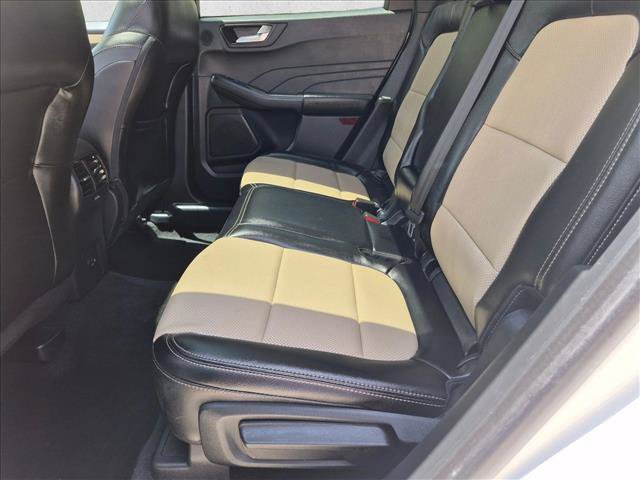 Used 2021 Ford Escape Titanium w/ Titanium Elite Package AWD/4WD image 17