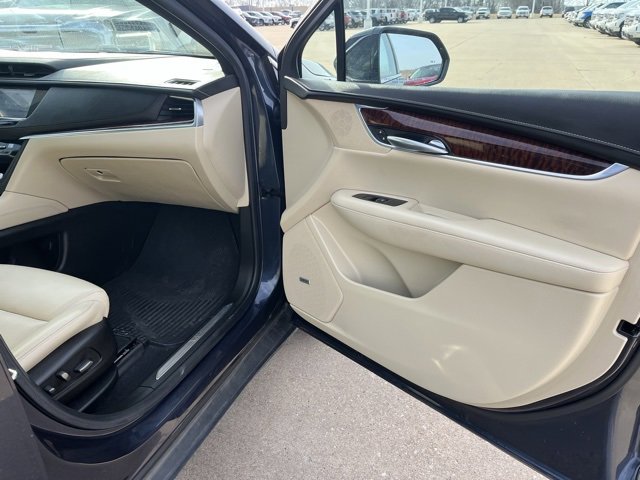 Used 2018 Cadillac XT5 Luxury w/ Driver Awareness Package image 22