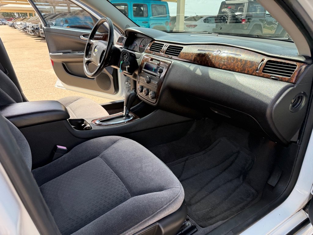 Used 2014 Chevrolet Impala Limited LS FWD image 13