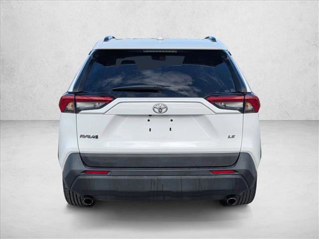 Used 2021 Toyota RAV4 LE image 7