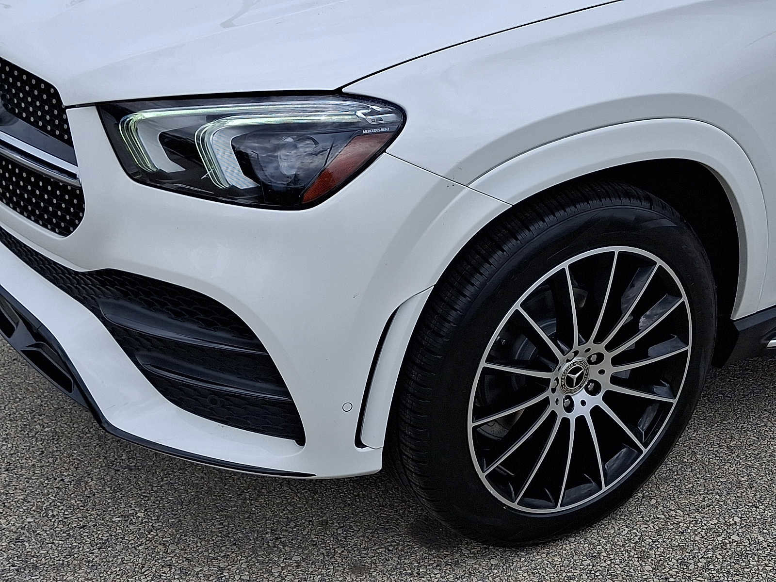 Used 2023 Mercedes-Benz GLE 350 4MATIC image 11